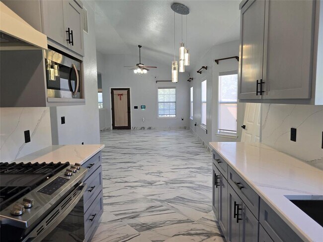 Photo - 7013 Marejada Dr