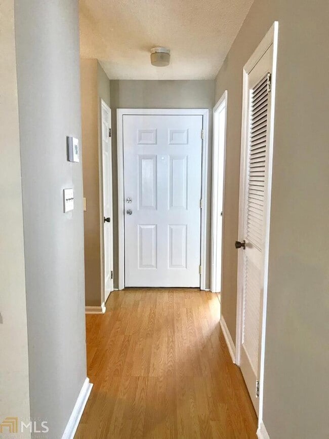 202 Eagles Ct