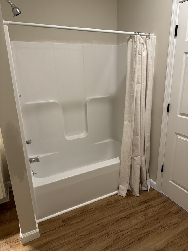 Building Photo - 80 Main St