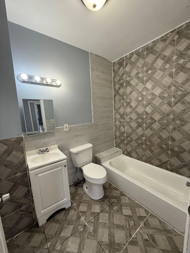 Photo - 101-103 South 7th LLC Unit 1