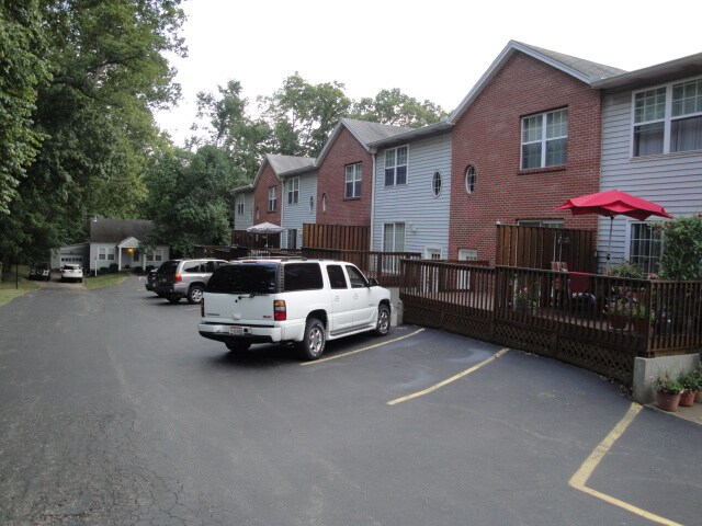 Sharon Woods Apartments