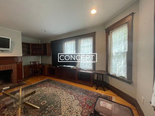 Photo - 13 Story St Unit 6