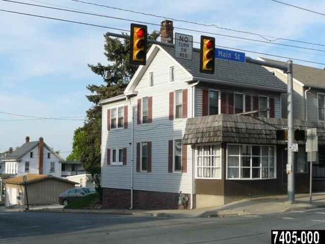 Building Photo - 201 E Main St Unit 201 E MAIN ST #1R