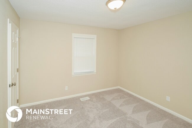 Photo - 127 Fox Hill Ct