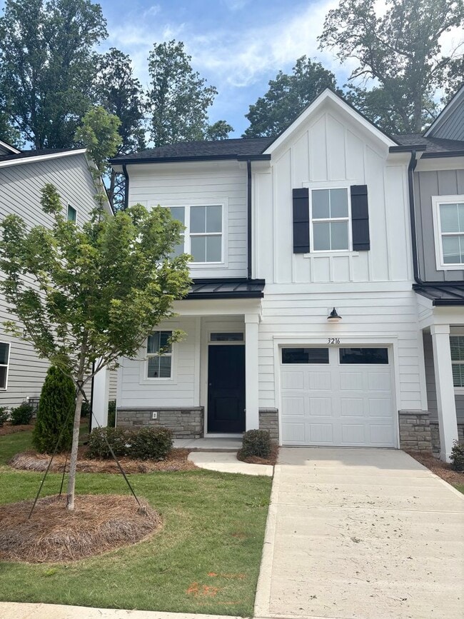 Building Photo - Brand New 3BR/2.5BA Townhouse in Griffith Lakes