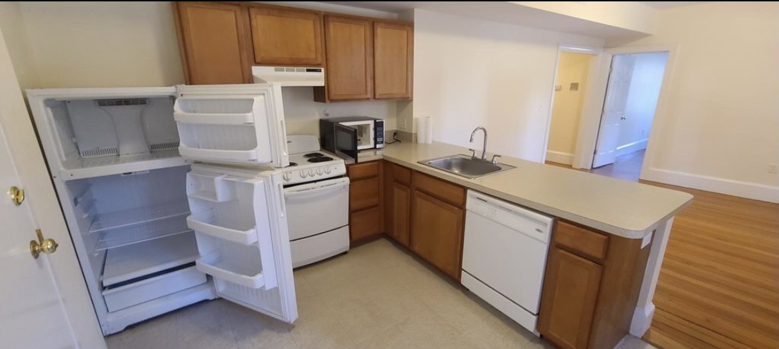 Photo - 881 Massachusetts Ave (Cambridge, MA)