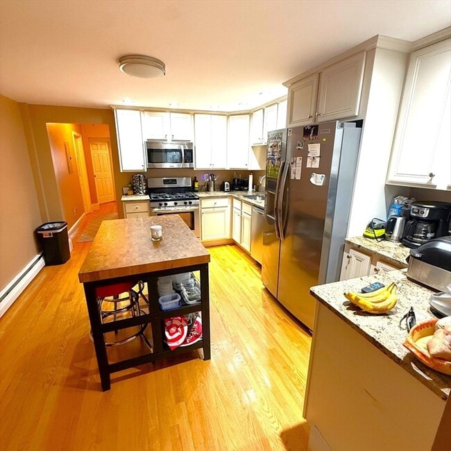 Photo - 160 L St Unit 1