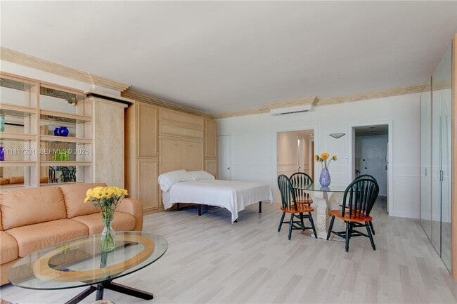 Photo - 4925 Collins Ave Unit 9D