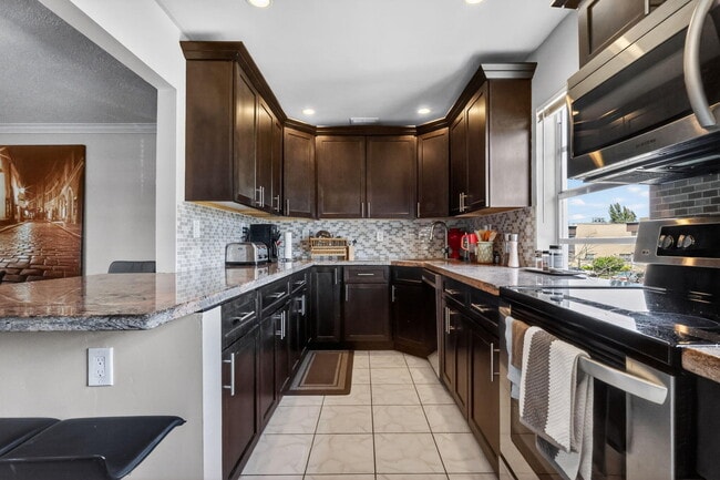 Photo - 48 Burgundy Ave Unit A