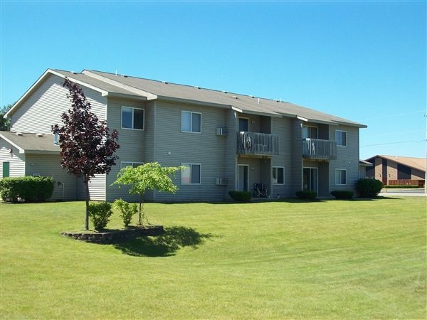 Photo - Grayling Pines Apartments