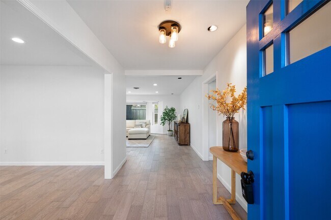 Photo - 5315 Rutherglenn Dr