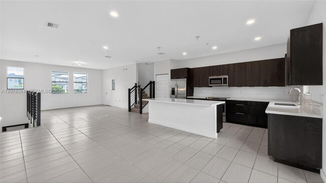 Photo - 10467 NW 82nd St