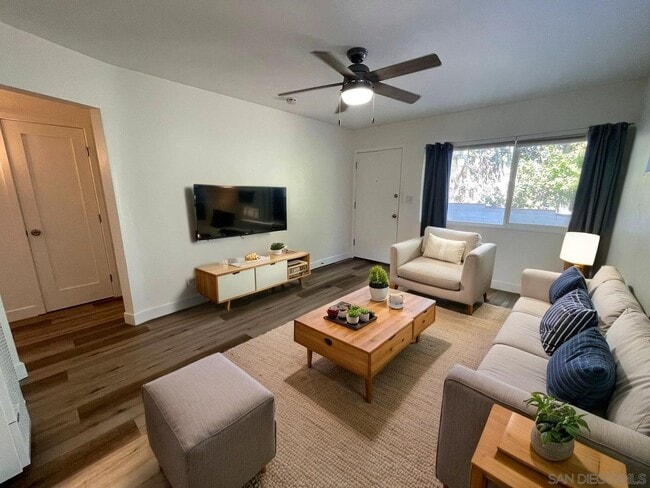 Photo - 2252 Garnet Ave