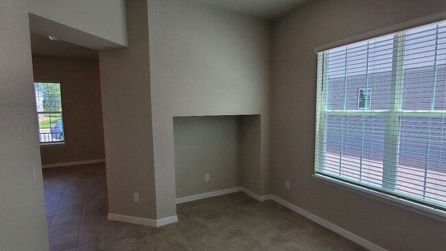 Photo - Lovely 4 bedroom townhome in Venetian Bay