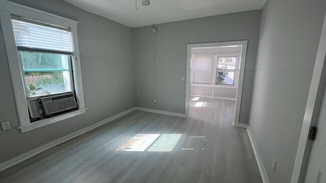 Photo - 311 N Federal Hwy Unit 3