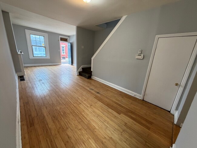 Photo - 3462 N Lee St