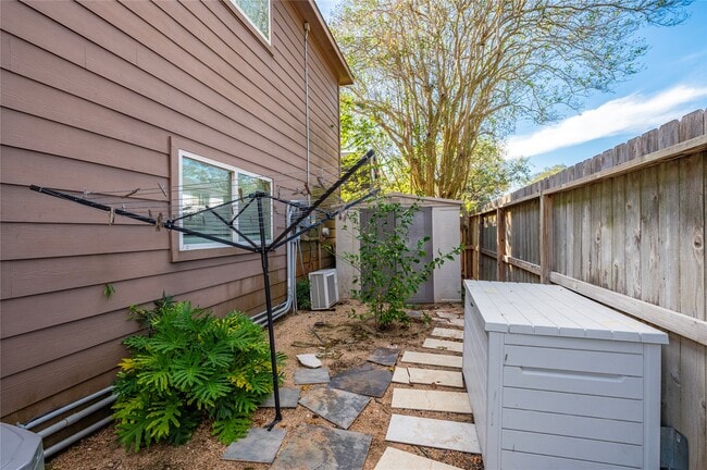 Photo - 603 Chedworth Dr