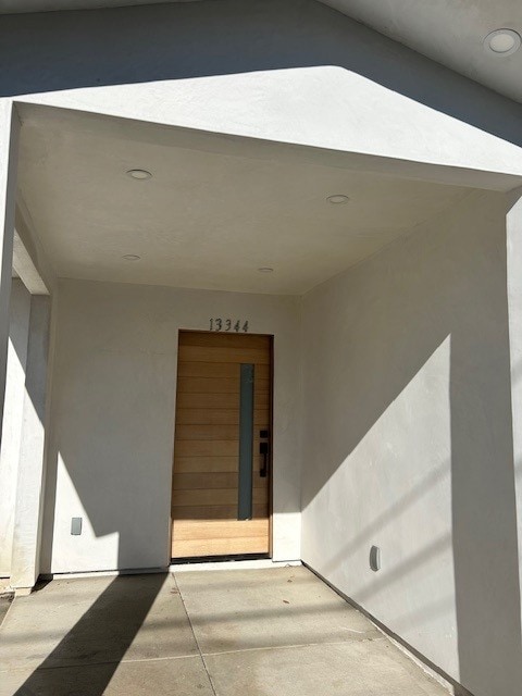 Building Photo - 13344 Hubbard St