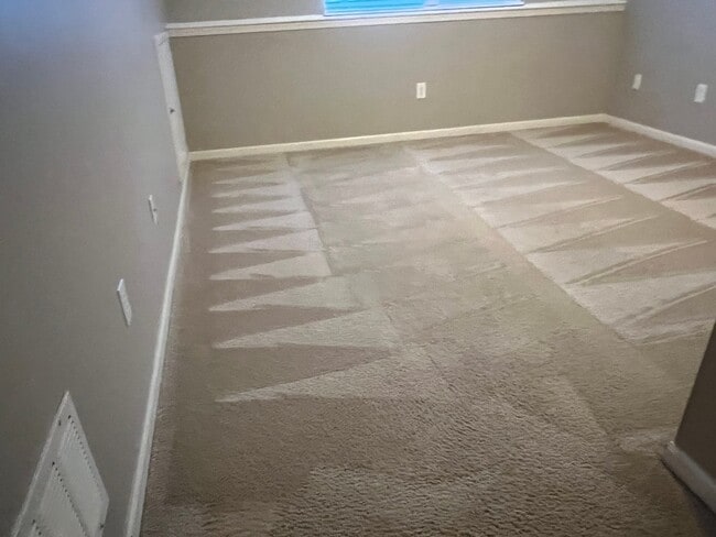 Photo - 13833 Willesden Cir