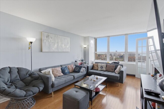 Photo - 655w Irving Park Rd Unit 3106