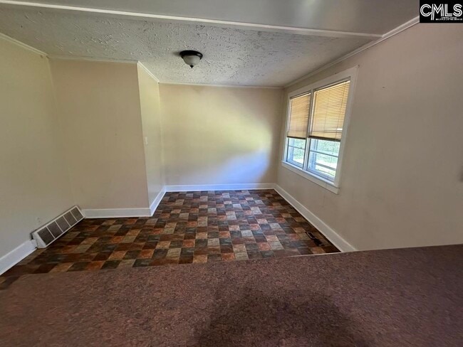 651 Lincoln Ave
