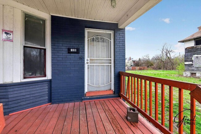 Photo - 127/129 W. Buena Vista - AIS-HASE LLC Unit 129 -lower