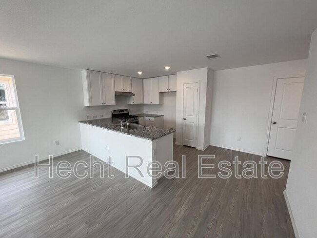 Photo - 2938 Shore Lark