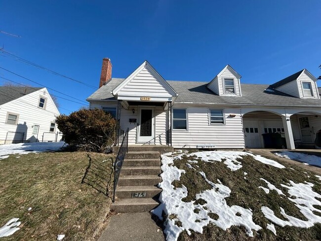 Photo - 1924 Rosemont Blvd House