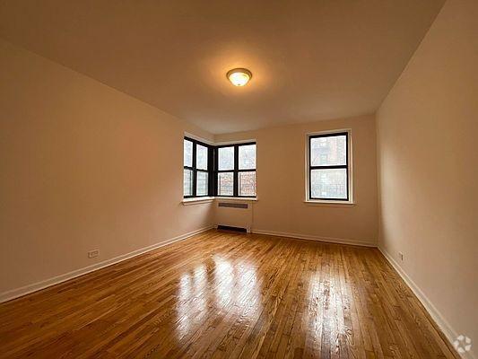 Building Photo - 3 bedroom in BRONX NY 10471 Unit 3A Rental