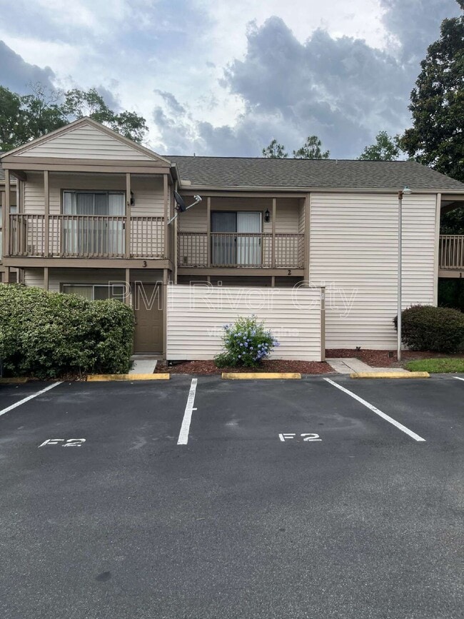 Building Photo - 2300 Twelve Oaks Dr Unit Apt F2