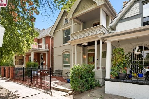 Building Photo - Charming 1-Bedroom Apartment in Desirable ... Unit # 2