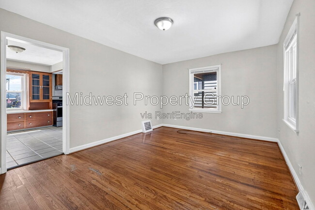 Photo - 5344 Colton Dr