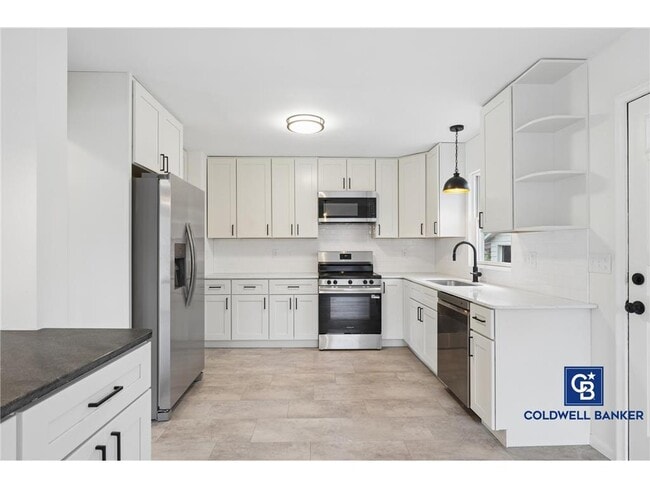 Photo - 1444 Ames Ave E