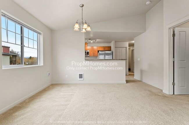 Photo - 10834 NE Holly St