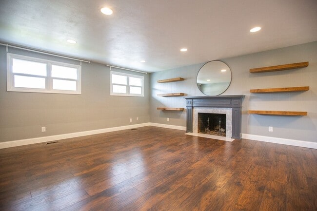 Photo - South Salem 4 Bedroom 2 Bath Home Available Mid June !!!