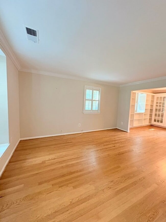 Photo - 6718 Kenwood Forest Ln