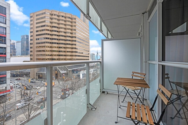 Photo - 300 Front St W Unité SI ID1345906P