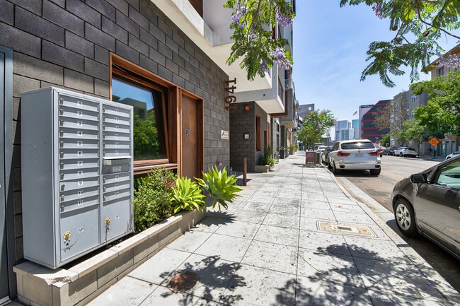 Photo - 1941 Columbia St