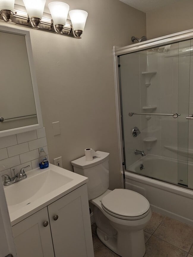 Photo - September 1 Brighton Cleveland Circle 2 bedroom for 9/1!