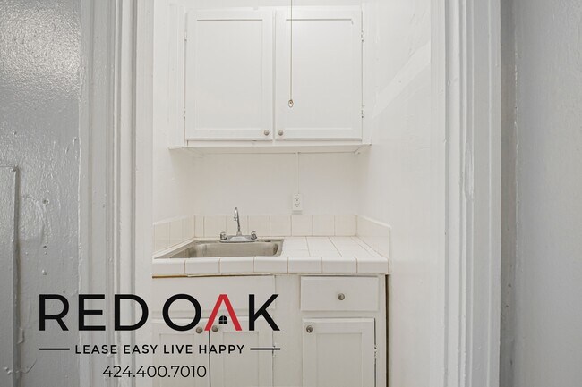 Photo - 2966 James M Wood Blvd Unidad 5