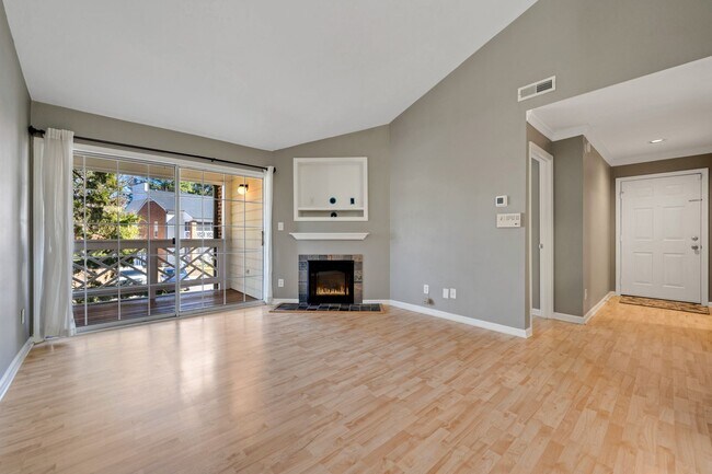 Photo - AVAILABLE NOW! Clean and comfortable 2 bed...