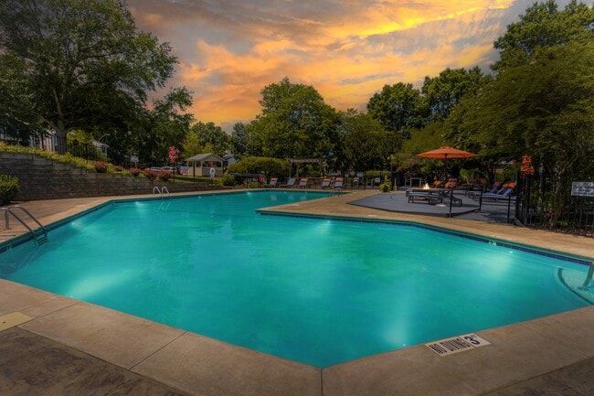 Autumn Ridge Pool - Autumn Ridge Apartments