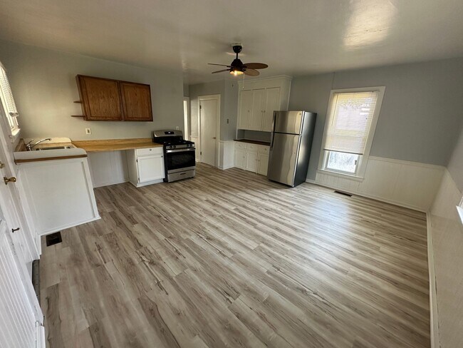 Photo - 451 4th St NW Unidad Apt 1