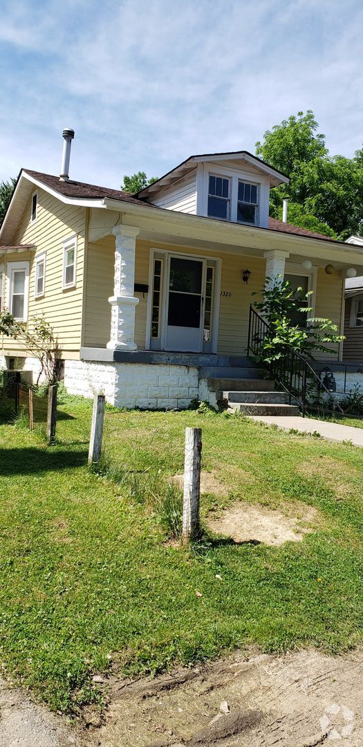 Building Photo - 2 Bedroom 1 Bathroom Home Available Now