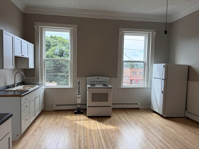 109 5th St