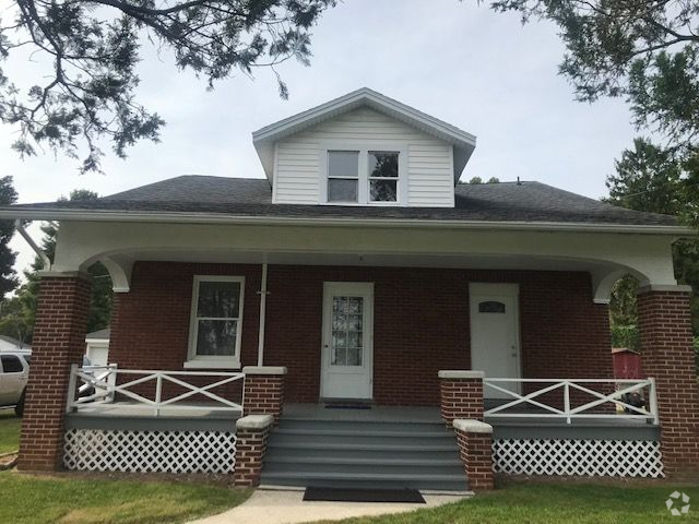 Building Photo - 2086 Hilton Ave Rental