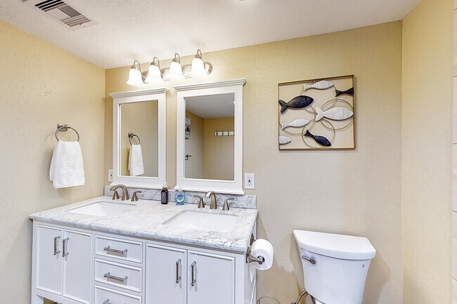 Photo - 721 Shore Rd