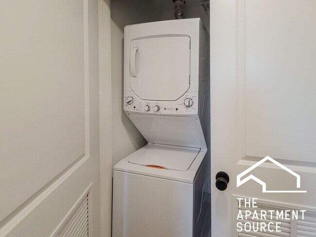 Photo - 2238 N Bissell St Unit 1E