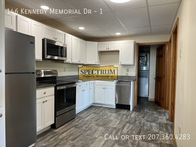 Building Photo - 146 Kennedy Memorial Dr Unit 1