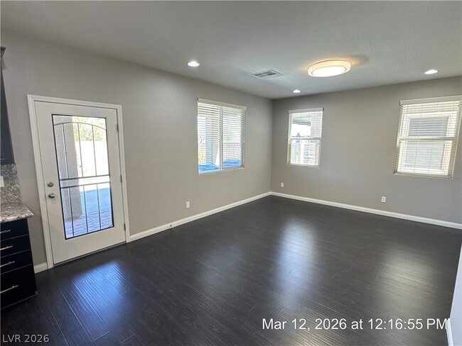 Photo - 130 Serpens Ave